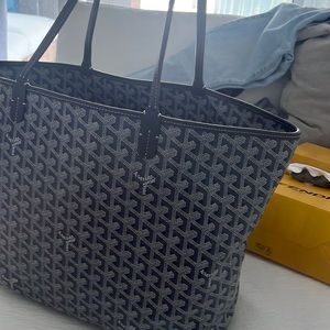 Goyard tote